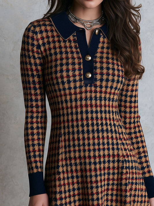 Abito mini marrone in maglia pied-de-poule con colletto blu navy – dettaglio 1
