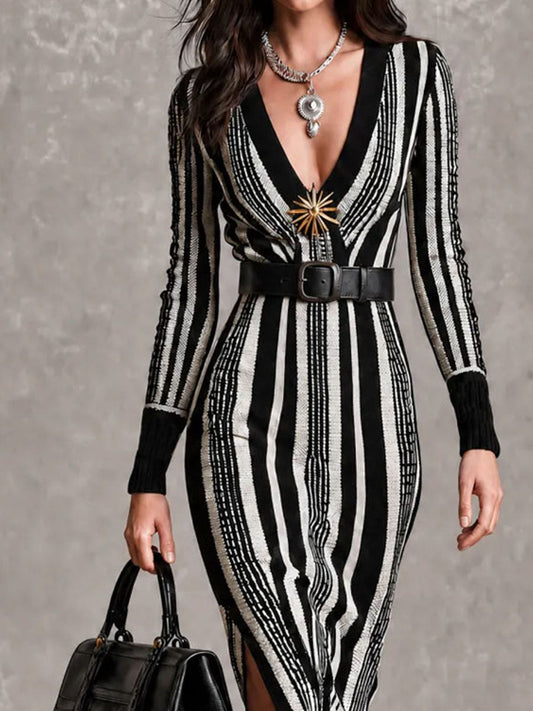 Vestito midi a righe in maglia nero – look completo