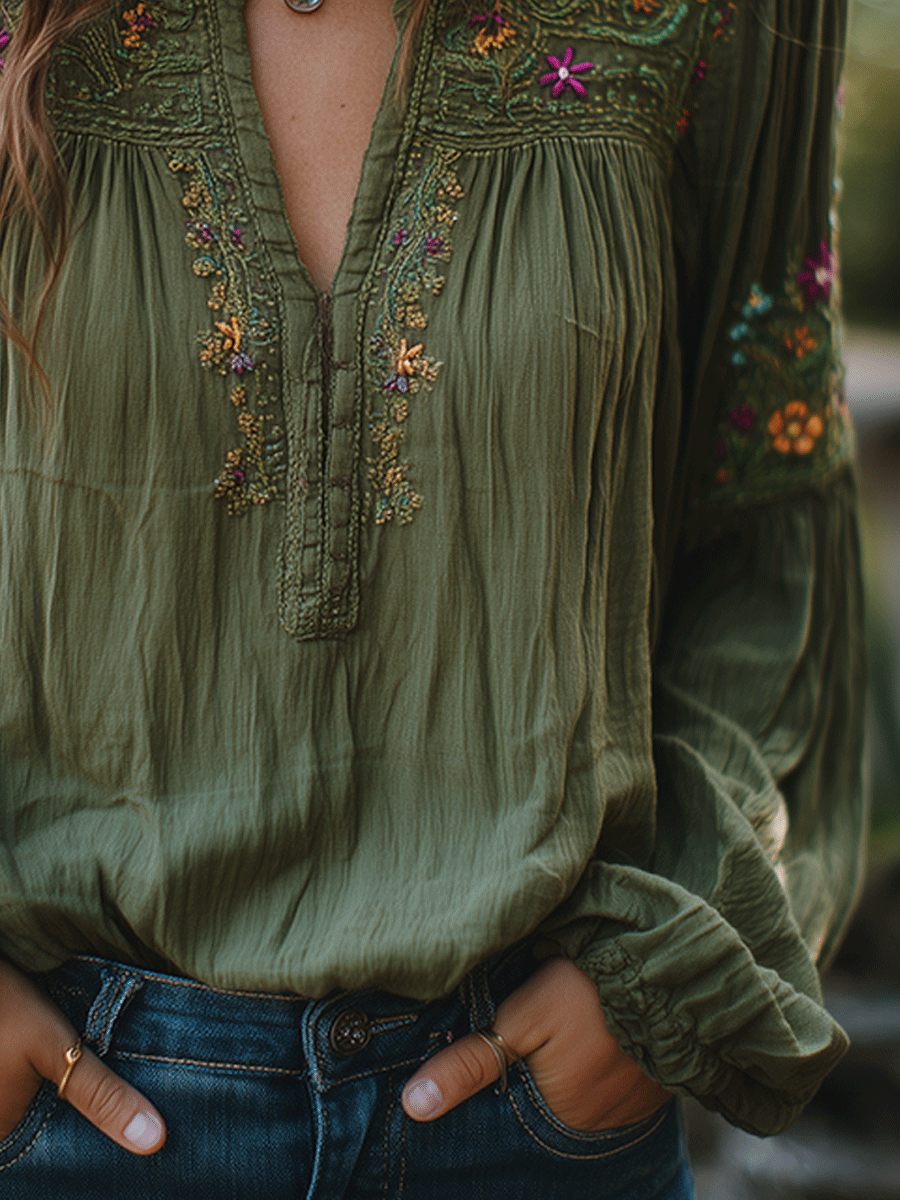 Camicia in cotone verde oliva ricamata – dettaglio