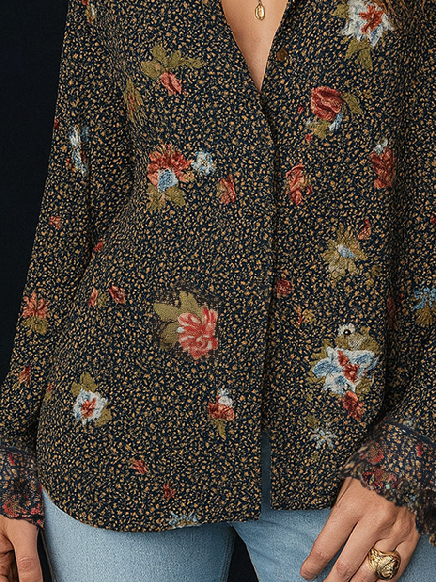 Camicetta nera floreale con volant – look completo