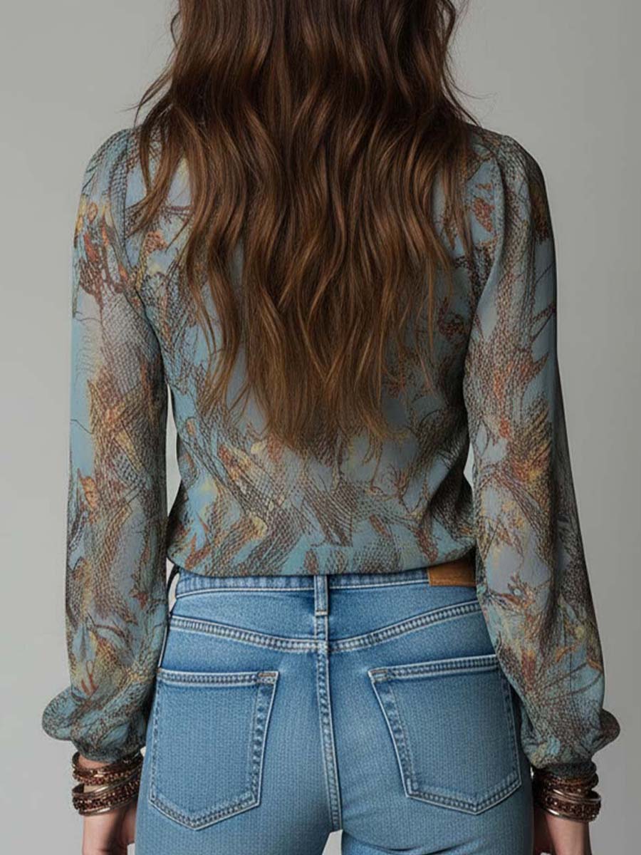 Blusa in chiffon azzurro nebbia – look completo