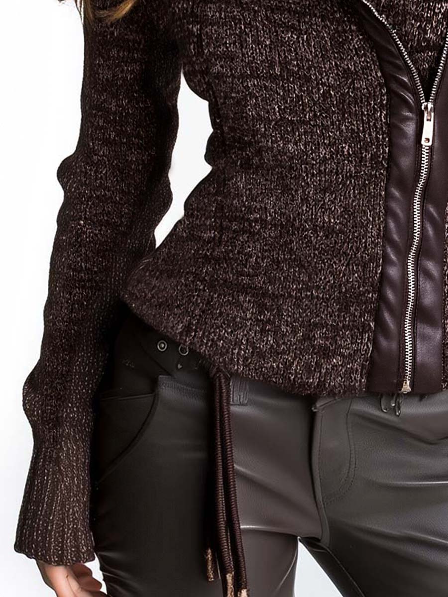 Giacca in maglia marrone con zip asimmetrica – dettaglio 6
