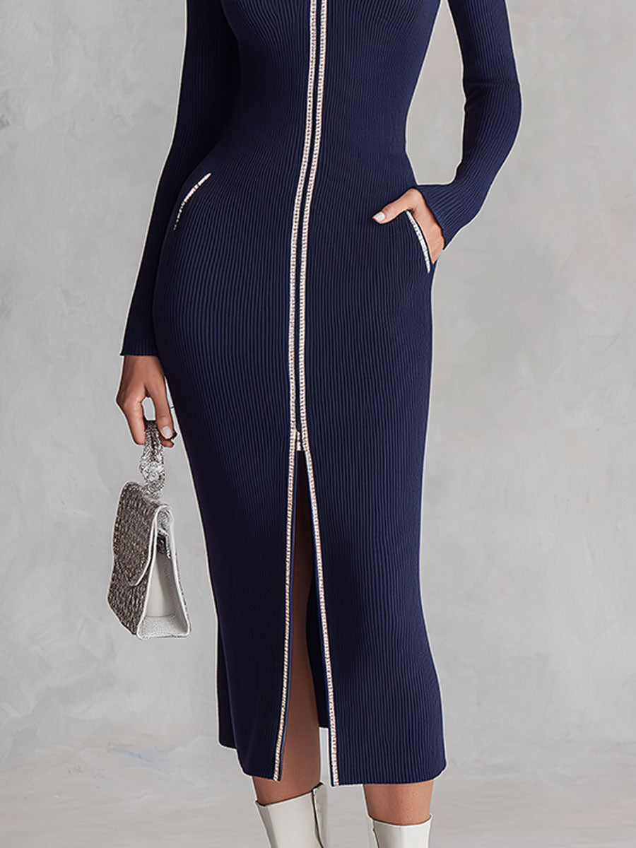 Vestito midi in maglia blu navy – dettaglio del colletto