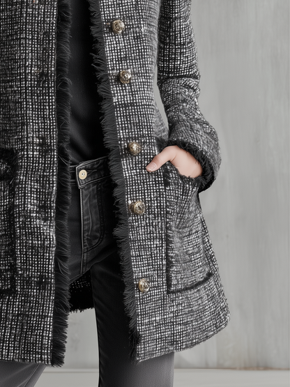 Cappotto in tweed nero – look completo