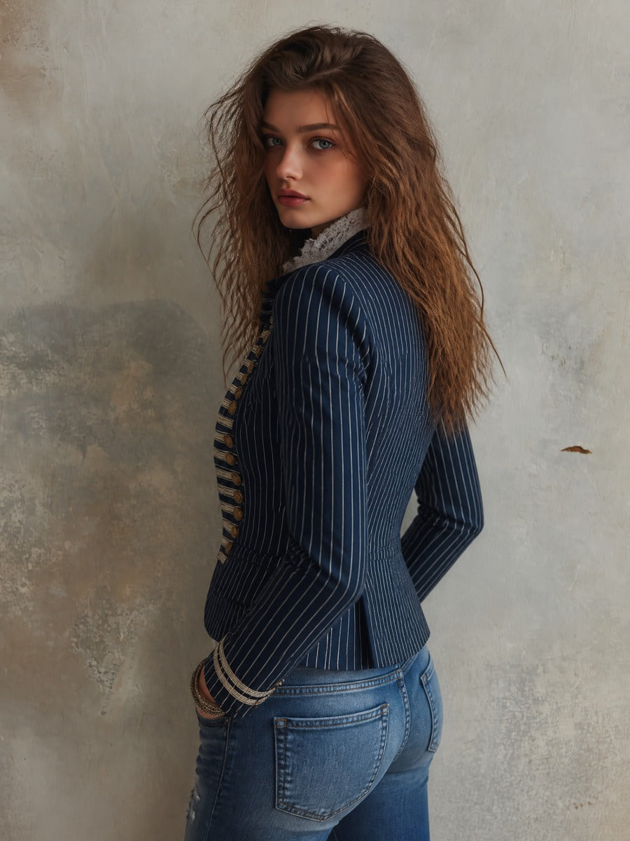 Blazer gessato blu navy – dettaglio dei bottoni