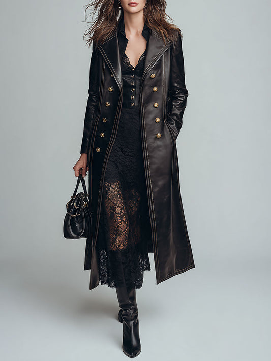 Cappotto doppiopetto nero in ecopelle – vista frontale