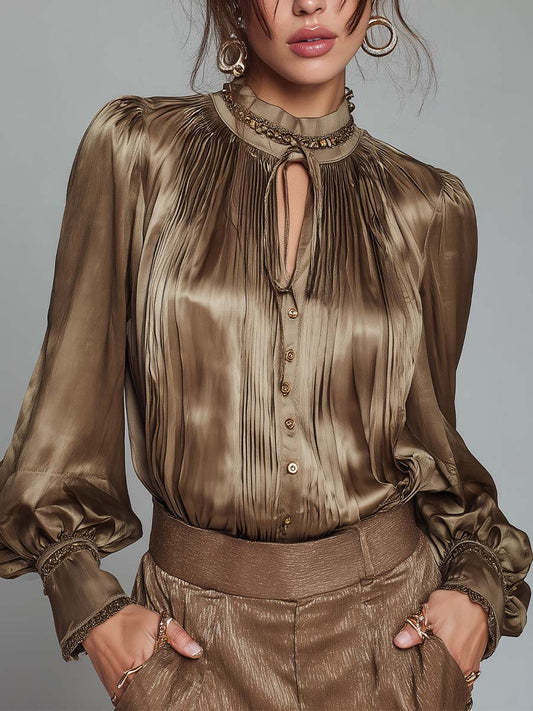 Camicia in raso plissé verde-marrone – vista frontale