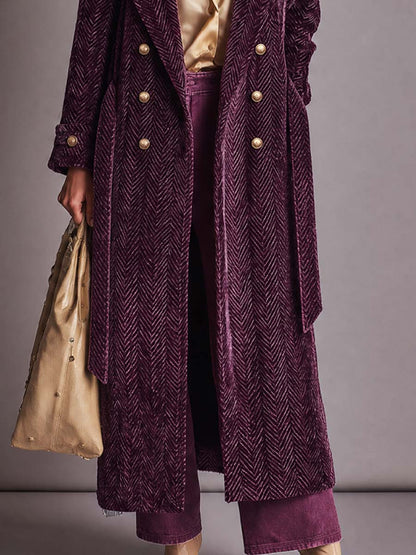Cappotto lungo viola prugna – look completo