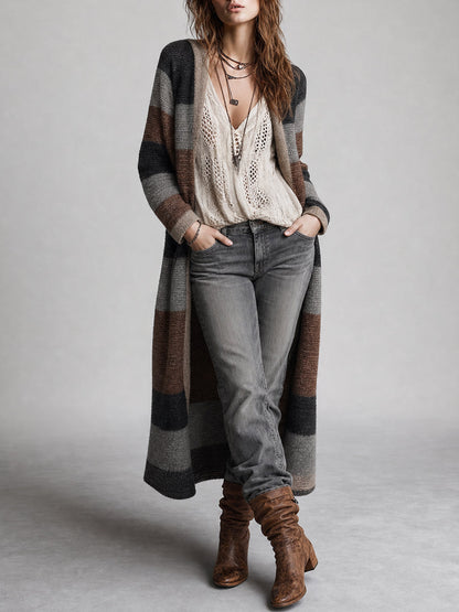 Cardigan spolverino a righe marrone, nero e grigio – vista frontale