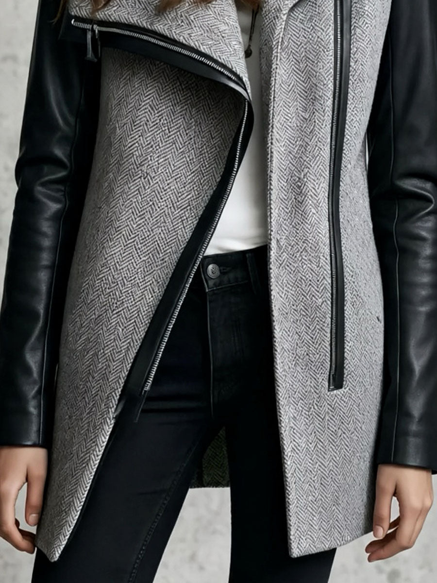 Cappotto grigio in lana spigata con maniche in ecopelle – dettaglio