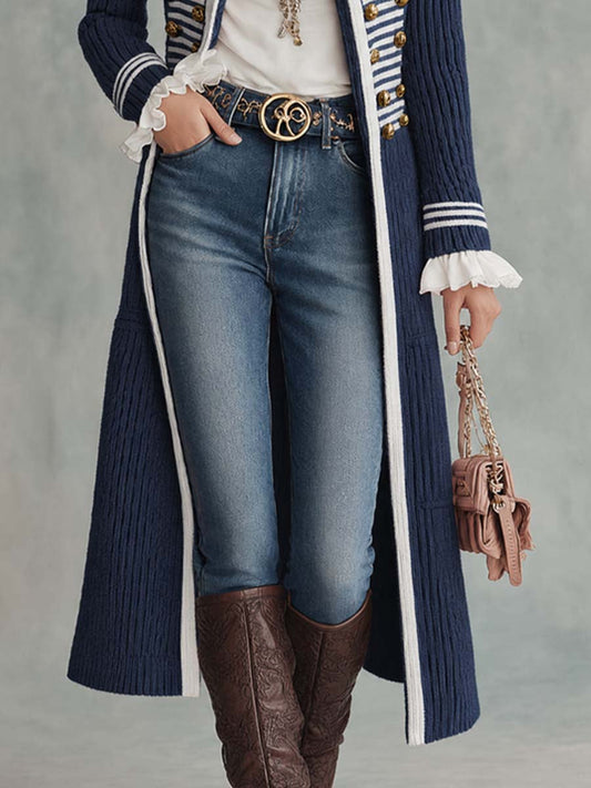 Cappotto midi in maglia blu navy – look indossato