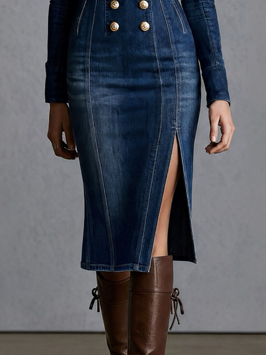 Abito midi in denim blu doppiopetto con spacco – dettaglio