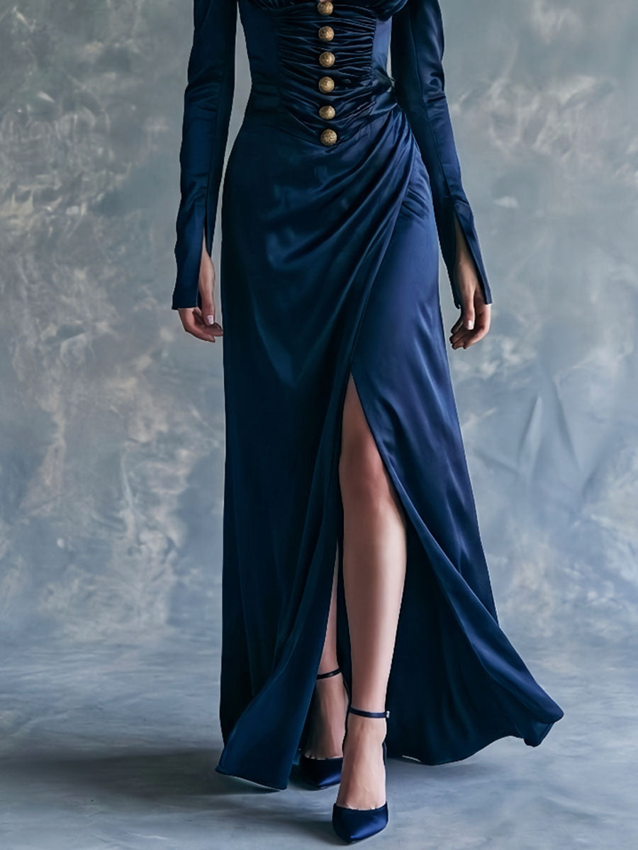 Abito lungo in raso blu navy con scollo a V – look indossato