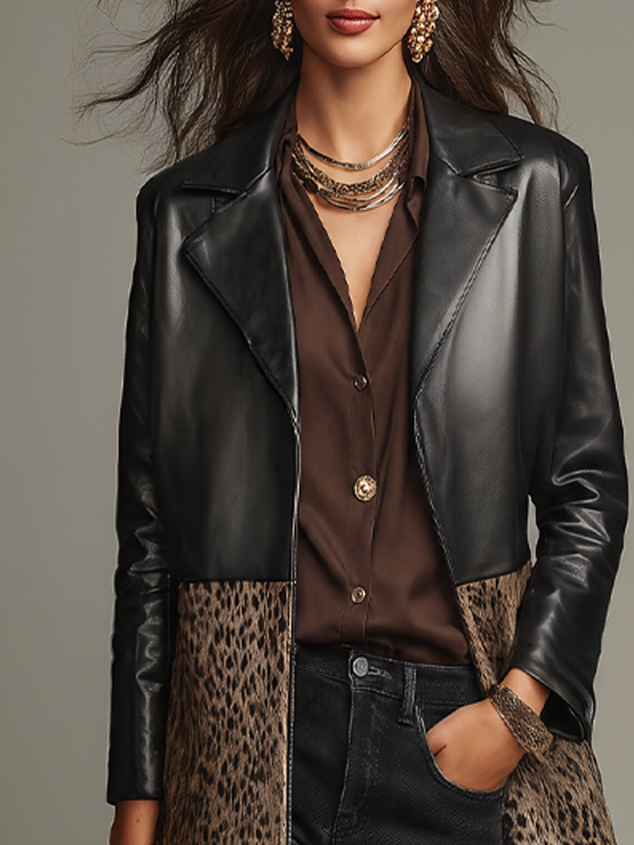 Cappotto lungo nero con inserti leopardati – vista laterale