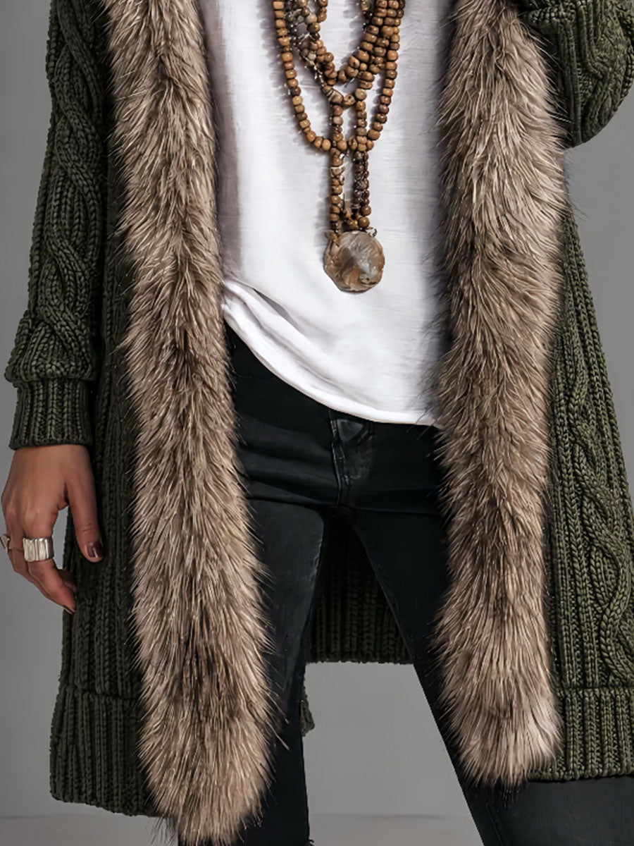 Cardigan lungo verde militare con cappuccio – dettaglio del bordo