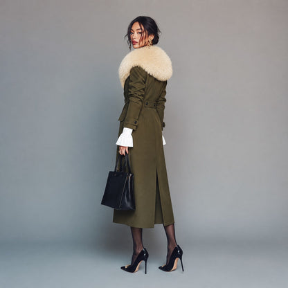 Cappotto lungo verde oliva – vista laterale