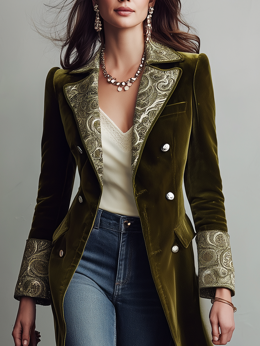 Cappotto in velluto verde con bordo paisley – dettaglio
