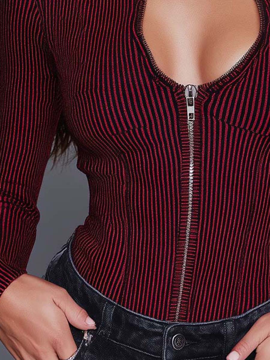 Top in maglia a coste a righe bordeaux – vista laterale
