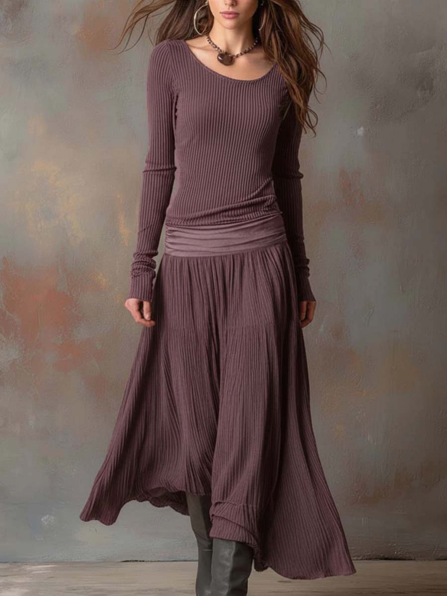 Vestito lungo in maglia a coste con gonna plissé – dettaglio del tessuto