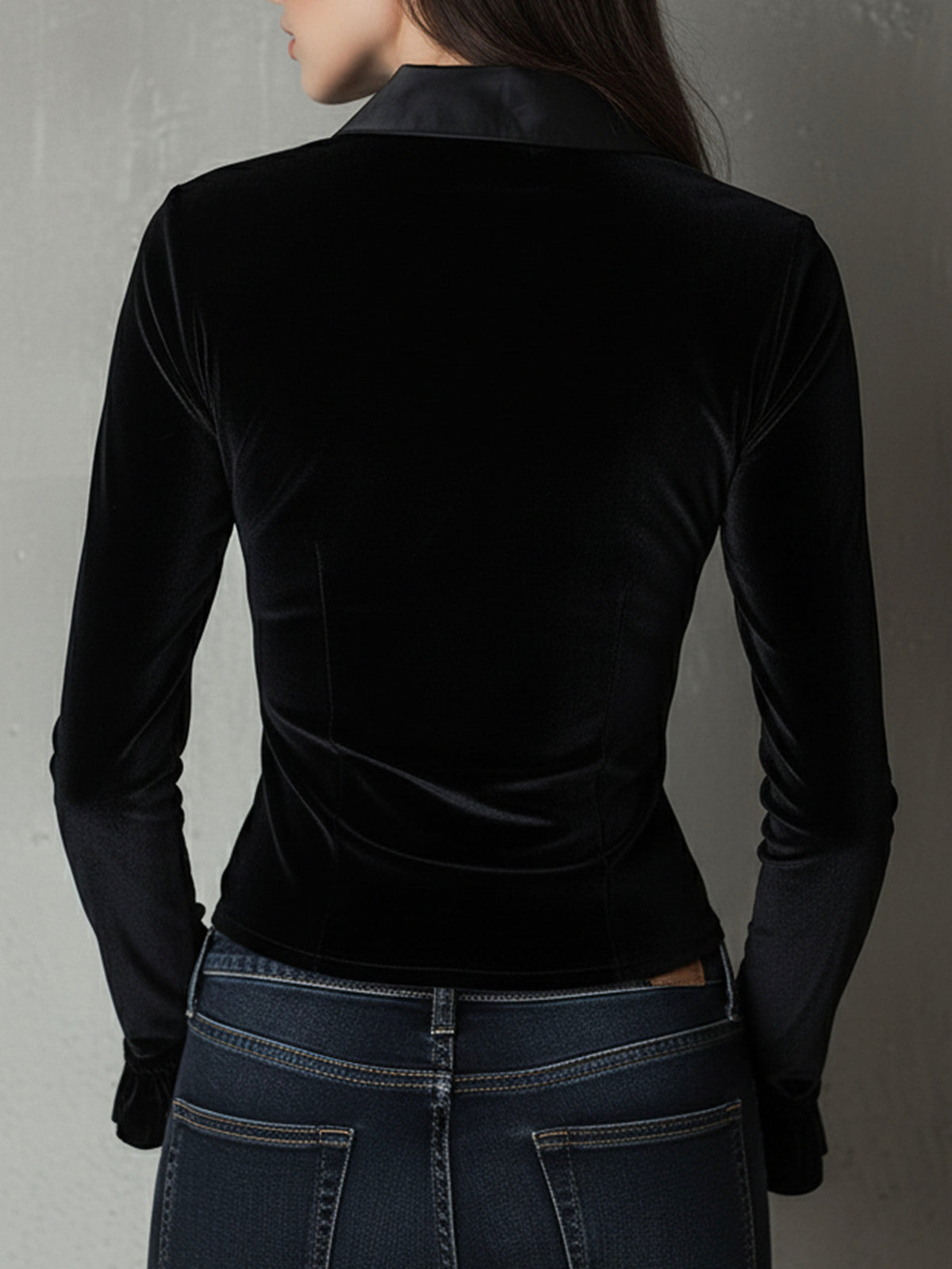 Blusa in velluto nero – vista laterale