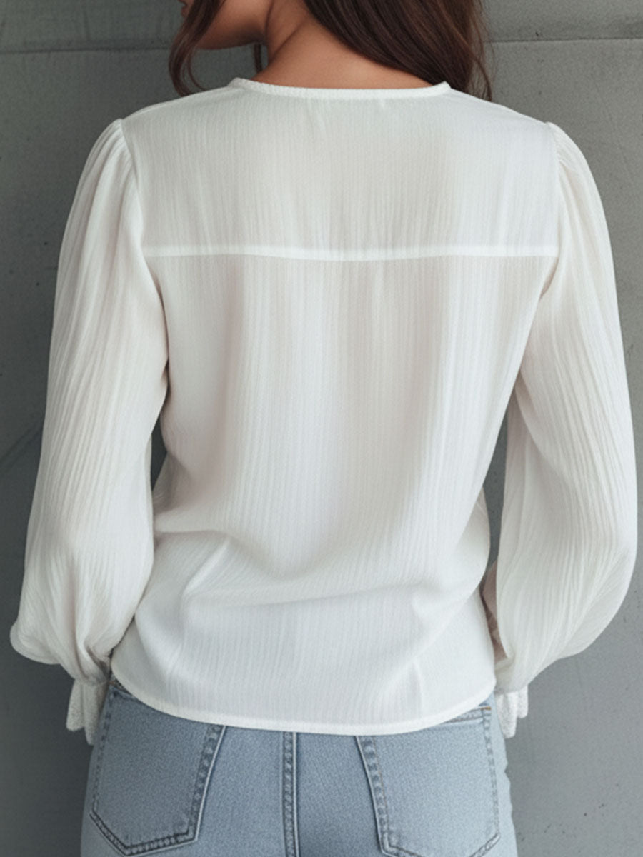 Blusa vittoriana bianca con volant in pizzo – dettaglio 2