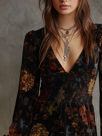Vestito mini in velluto nero a fiori – dettaglio 3
