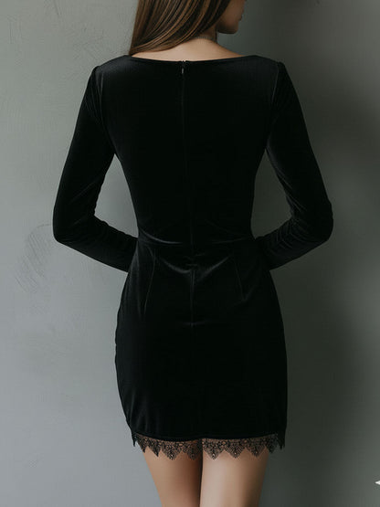 Vestito mini in velluto nero plissettato – dettaglio 3
