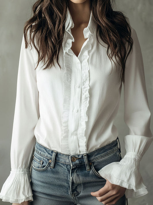 Camicia bianca con volant – vista frontale