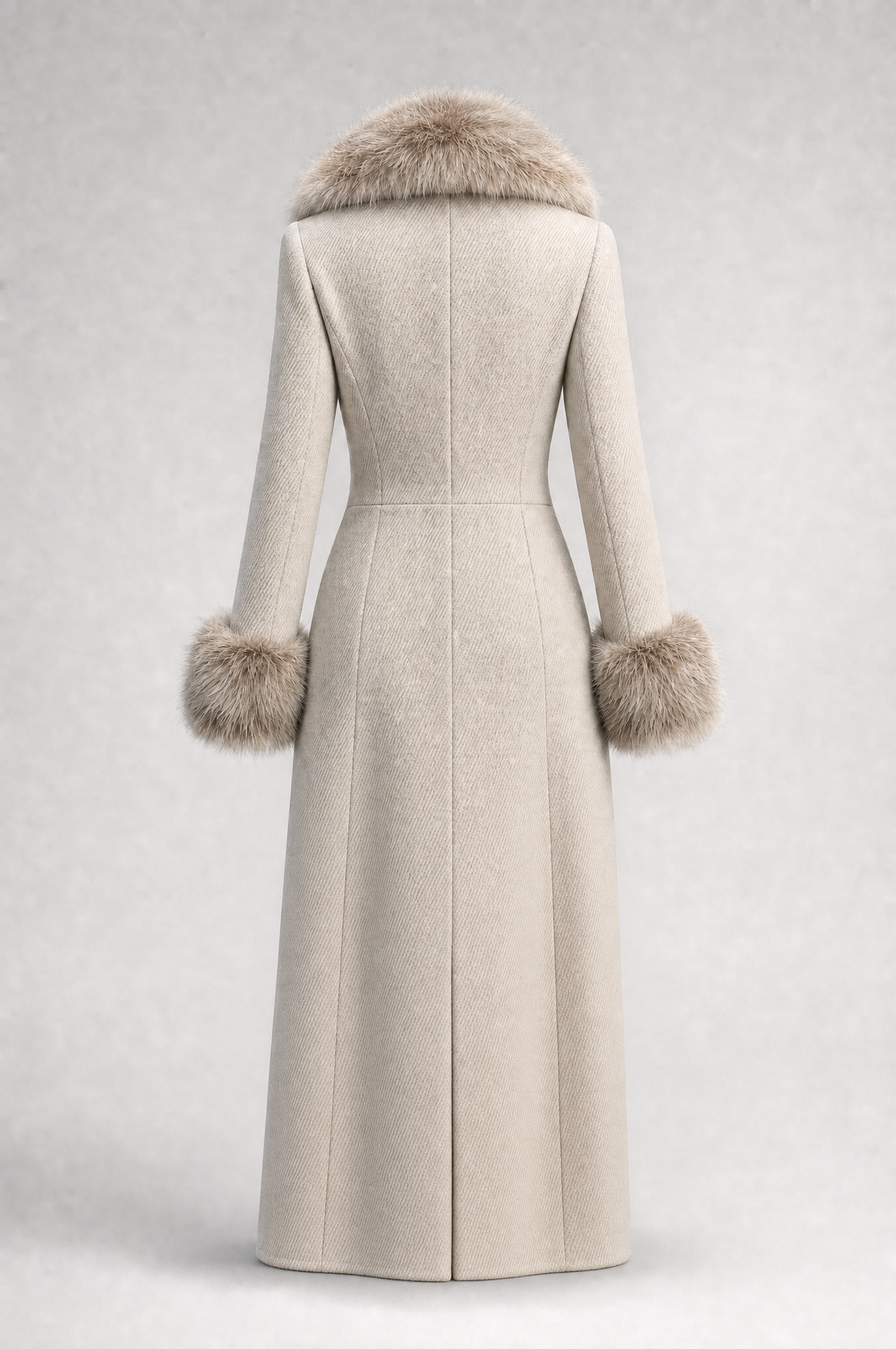 Cappotto beige doppiopetto quiet luxury – dettaglio finitura