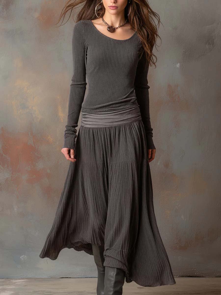 Vestito lungo in maglia a coste con gonna plissé – vista posteriore