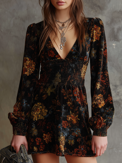 Vestito mini in velluto nero a fiori – vista frontale