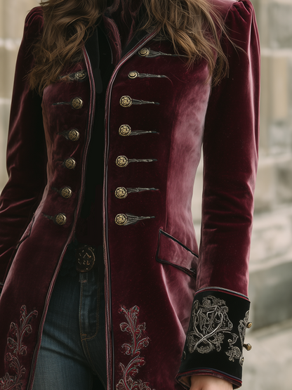 Cappotto in velluto rosso ricamato – dettaglio 4
