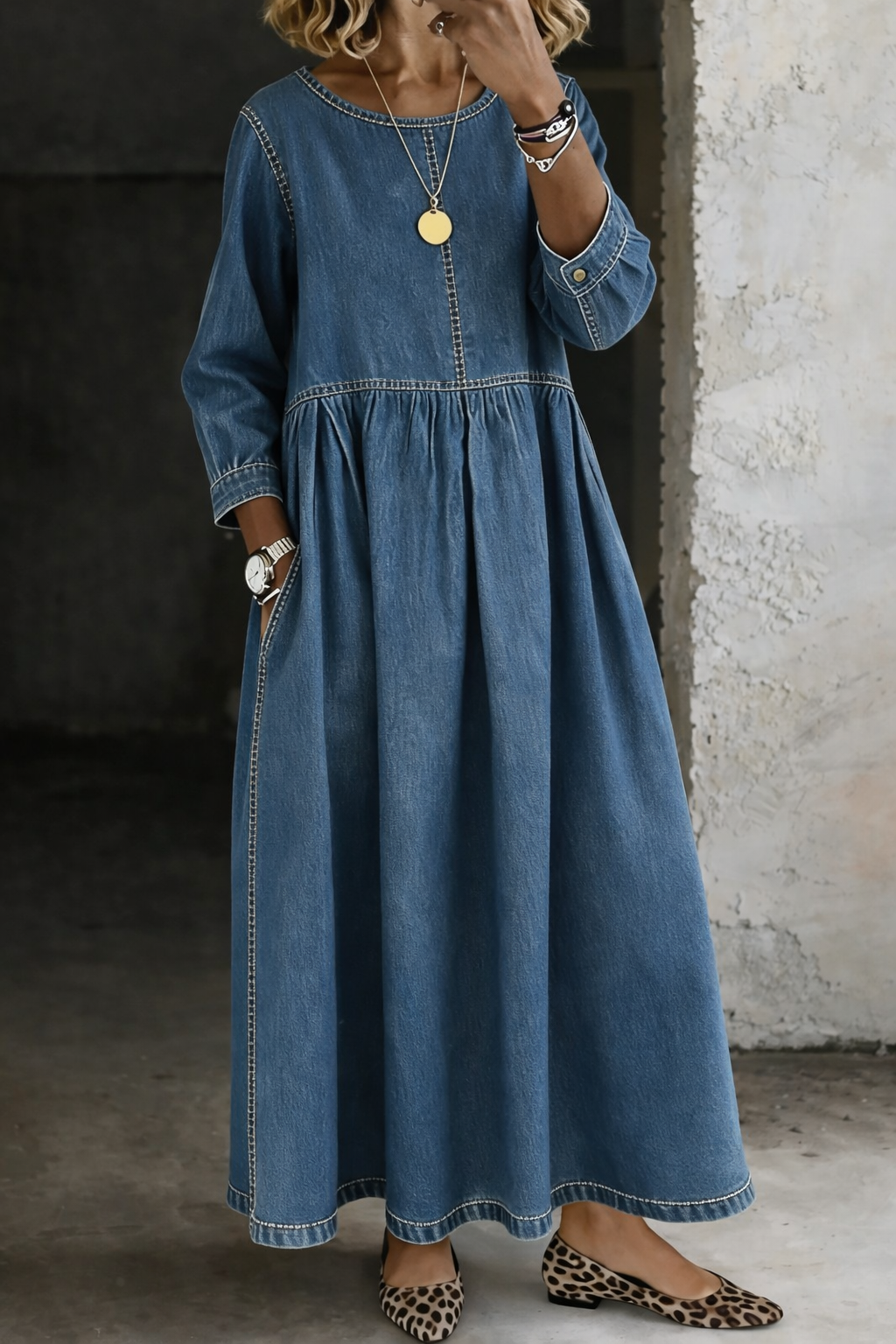 Vestito midi Fini in denim blu – vista frontale