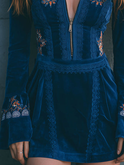 Vestito mini in velluto blu – vista d'insieme