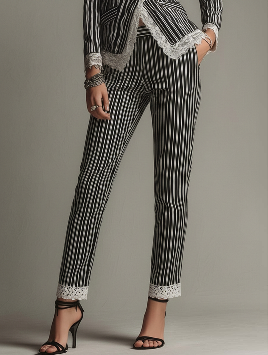 Pantaloni vintage in pizzo a righe neri – vista frontale