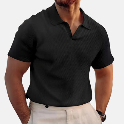 Polo Mario nera con scollo a V – vista frontale