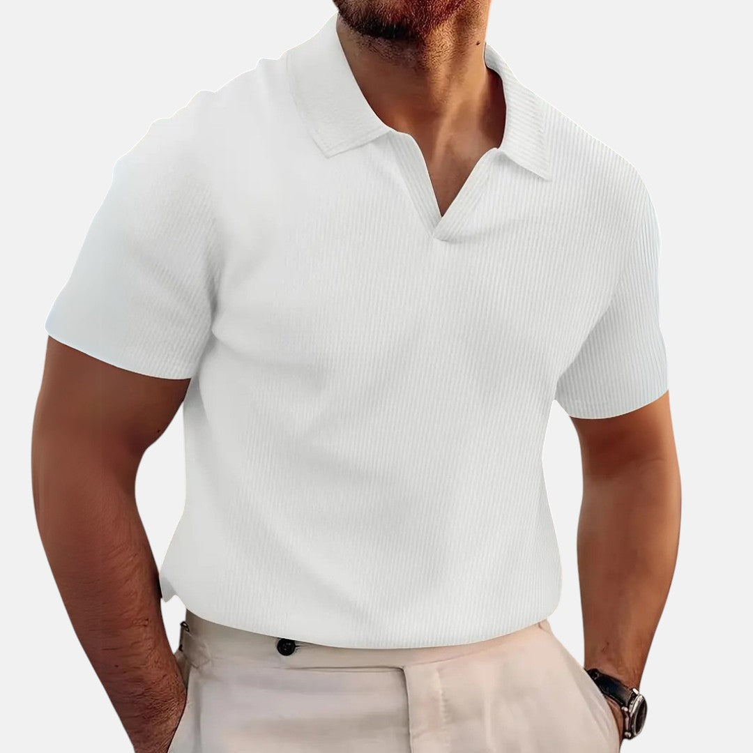 Polo Mario bianca con scollo a V – vista frontale